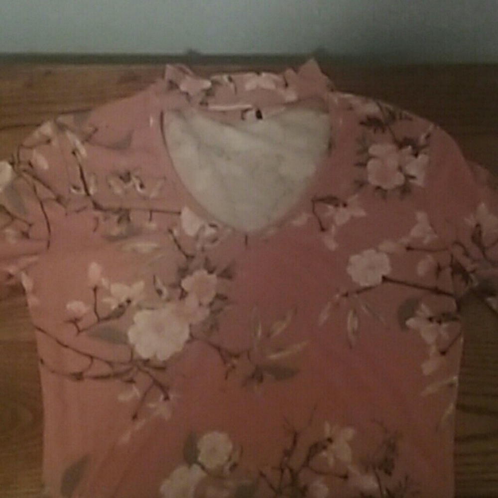 🍍Floral long sleeve top